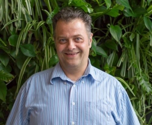 Portret van Martijn Ploos van Amstel, ambassadeur van de Facilicom Foundation.