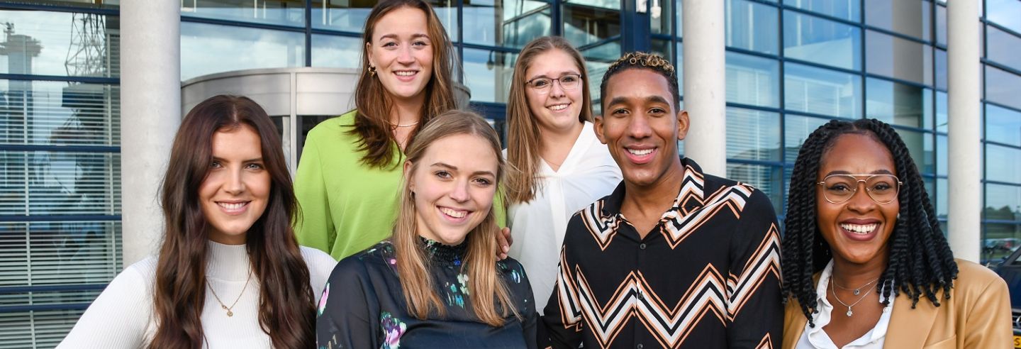Groepsfoto bestuur Jong Facilicom 2022