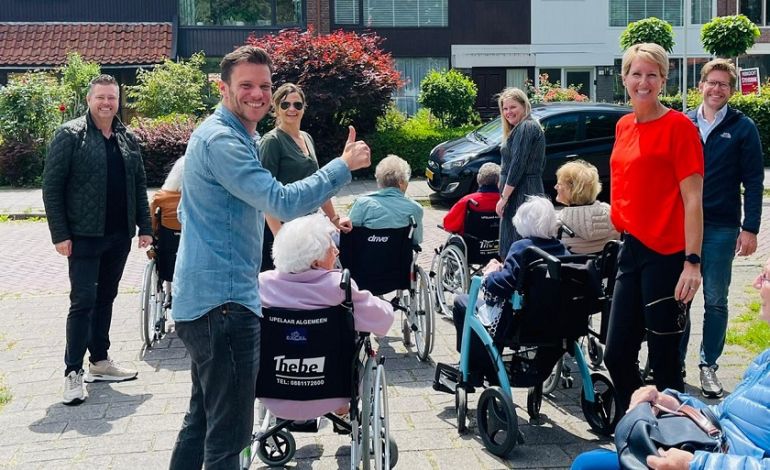 Uitdaging 2022 - Thebe IJpelaar Groepsfoto tijdens de Uitdaging 2022